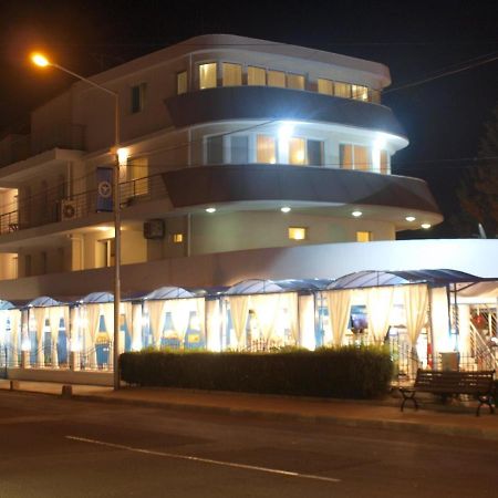 Семеен Хотел "Кораб Ренеса" Ravda Exterior photo